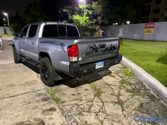 2020 Toyota Tacoma — foto 9 / 10