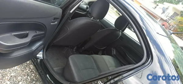 2017 Mitsubishi Mirage — foto 8 / 10