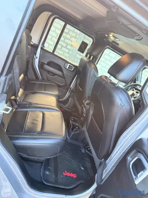2020 Jeep Gladiator — foto 2 / 5