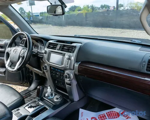 2016 Toyota 4 Runner — foto 13 / 14