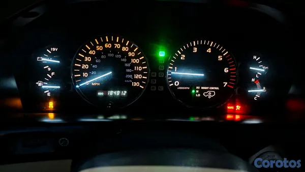 2005 Lexus Lx — foto 3 / 9