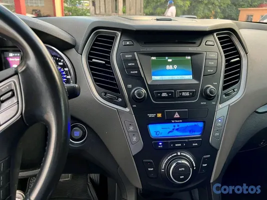 2013 Hyundai Santa Fe — foto 2 / 6