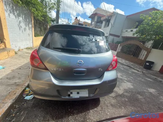 2011 Nissan Versa — foto 7 / 8