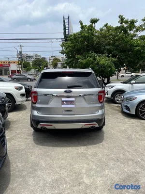 2016 Ford Explorer — foto 7 / 10