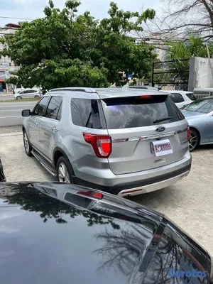 2016 Ford Explorer — foto 8 / 10