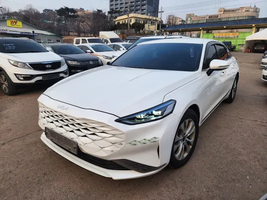 2022 Kia K8