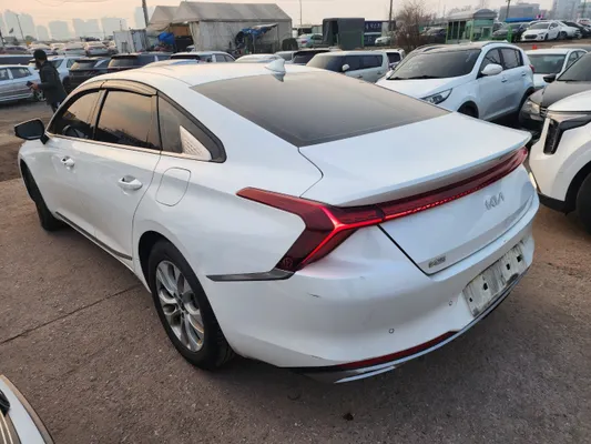 2022 Kia K8 — foto 2 / 10