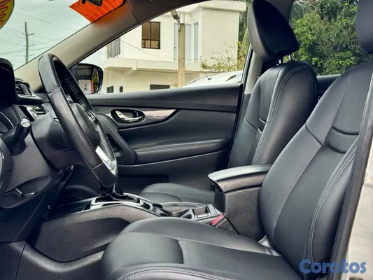 2020 Nissan Rogue — foto 9 / 11