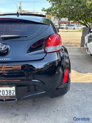 2014 Hyundai Veloster — foto 7 / 8