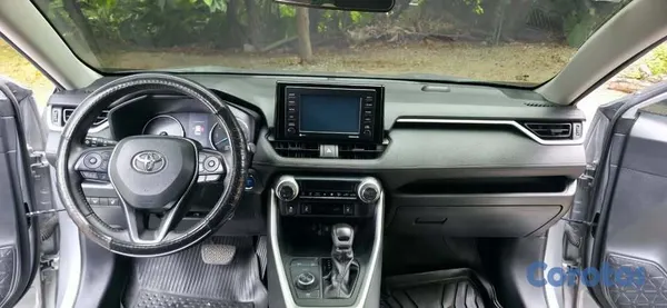 2020 Toyota Rav-4 — foto 5 / 8