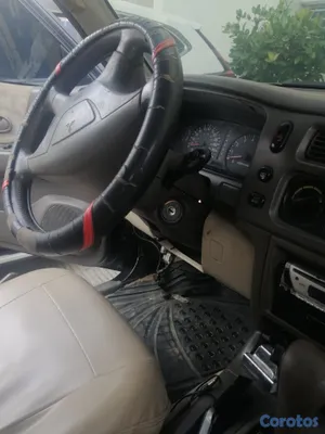 2002 Mitsubishi Montero — foto 3 / 5