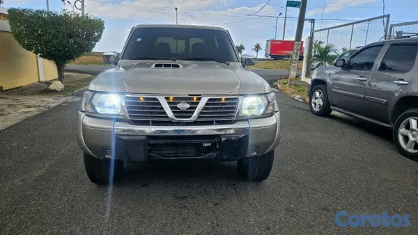 2002 Nissan Patrol — foto 4 / 10