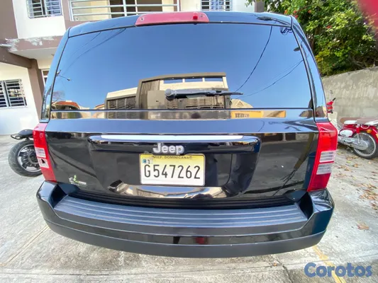 2016 Jeep Patriot — foto 8 / 9
