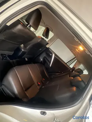 2017 Toyota Rav-4 — foto 9 / 12