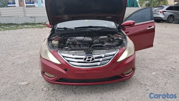 2011 Hyundai Sonata — foto 2 / 8