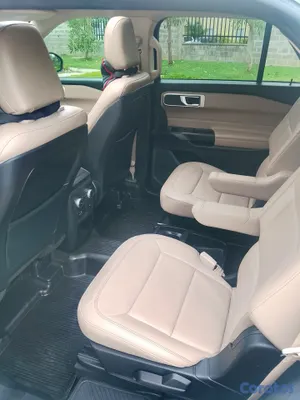 2020 Ford Explorer — foto 2 / 16