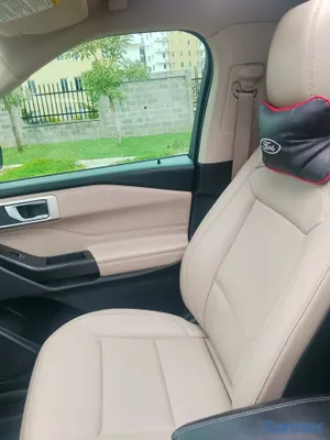2020 Ford Explorer — foto 7 / 16