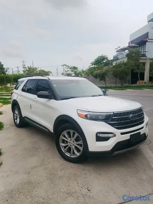 2020 Ford Explorer — foto 8 / 16