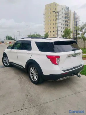 2020 Ford Explorer — foto 9 / 16