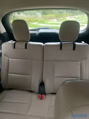 2020 Ford Explorer — foto 14 / 16