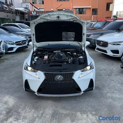 2019 Lexus Is — foto 9 / 9