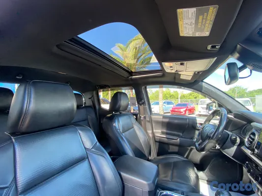 2018 Toyota Tacoma — foto 2 / 7