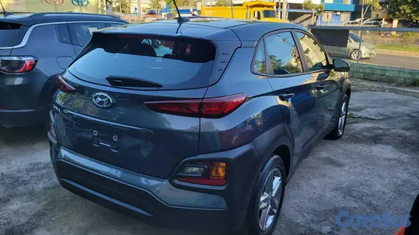 2021 Hyundai KONA — foto 2 / 10