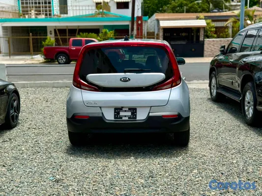 2021 Kia Soul — foto 4 / 10