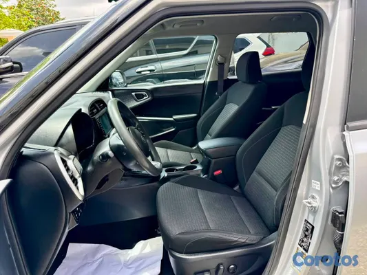2021 Kia Soul — foto 8 / 10
