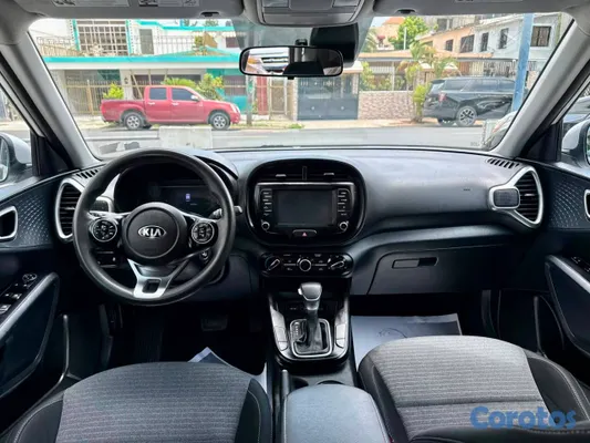 2021 Kia Soul — foto 9 / 10