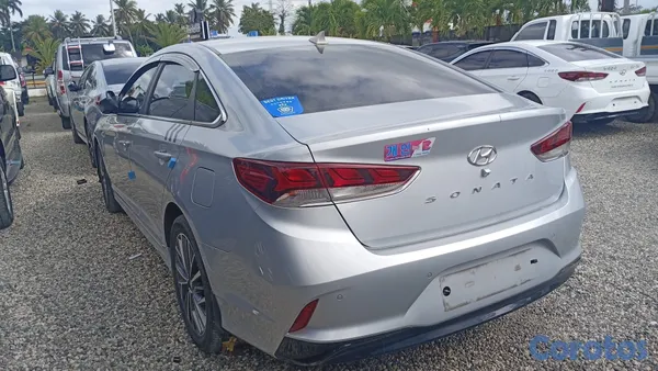 2020 Hyundai Sonata — foto 8 / 10
