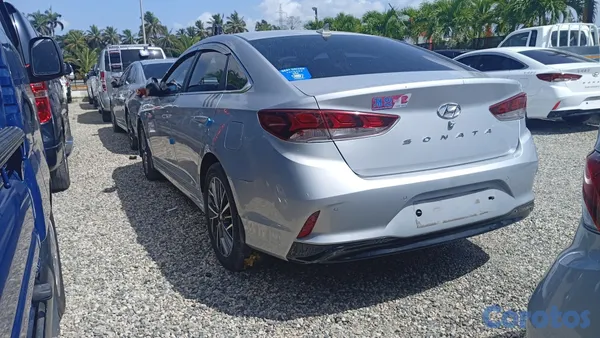 2020 Hyundai Sonata — foto 9 / 10