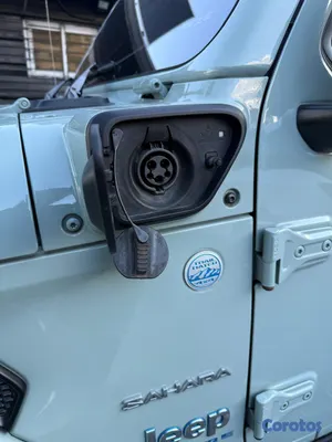 2023 Jeep Sahara — foto 4 / 14