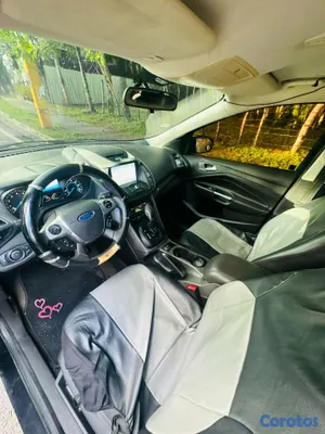 2014 Ford Escape — foto 8 / 12