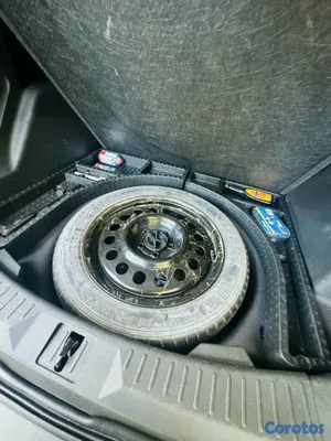 2014 Ford Escape — foto 11 / 12