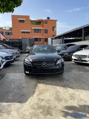 2020 Mercedes-Benz Mercedes Benz C-300 — foto 2 / 10