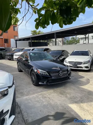 2020 Mercedes-Benz Mercedes Benz C-300 — foto 3 / 10