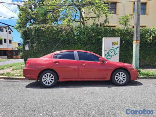 2010 Mitsubishi Galant — foto 2 / 3
