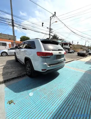 2017 Jeep Grand Cherokee — foto 2 / 10