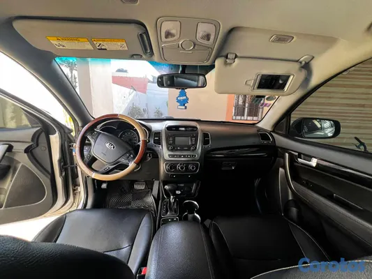 2014 Kia Sorento — foto 5 / 10