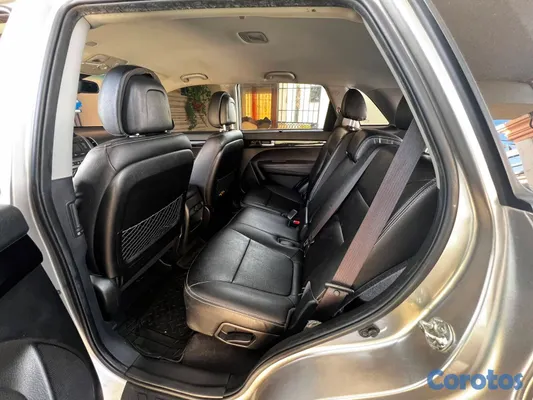 2014 Kia Sorento — foto 9 / 10