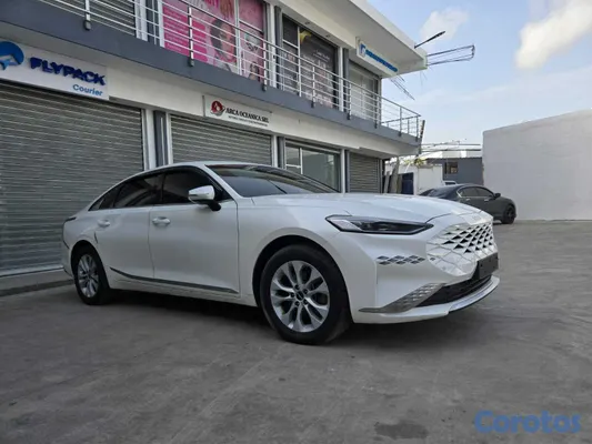 2018 Kia K8 — foto 8 / 12