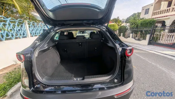 2021 Mazda CX-30 — foto 8 / 12
