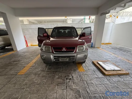 2005 Mitsubishi Montero