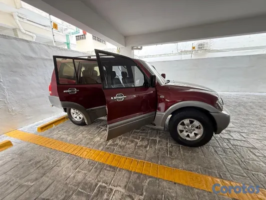 2005 Mitsubishi Montero — foto 3 / 5