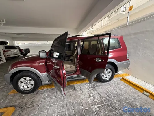 2005 Mitsubishi Montero — foto 4 / 5