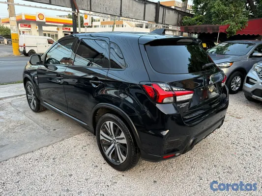 2021 Mitsubishi Outlander — foto 4 / 7