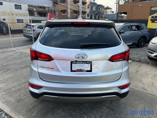 2018 Hyundai Santa Fe — foto 6 / 9