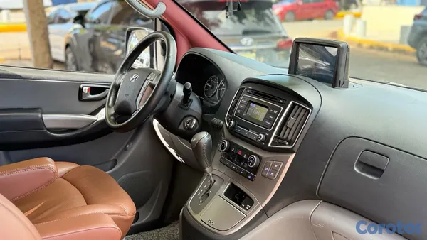 2021 Hyundai Grand Starex — foto 5 / 10