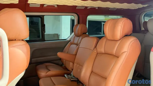 2021 Hyundai Grand Starex — foto 7 / 10